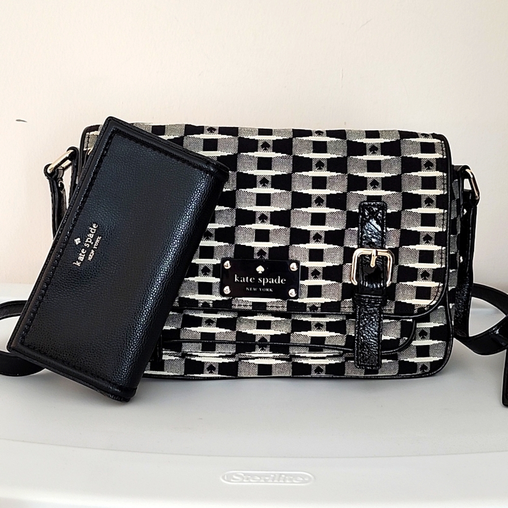 Kate Spade Crossbody w/Free Kate Spade Wallet